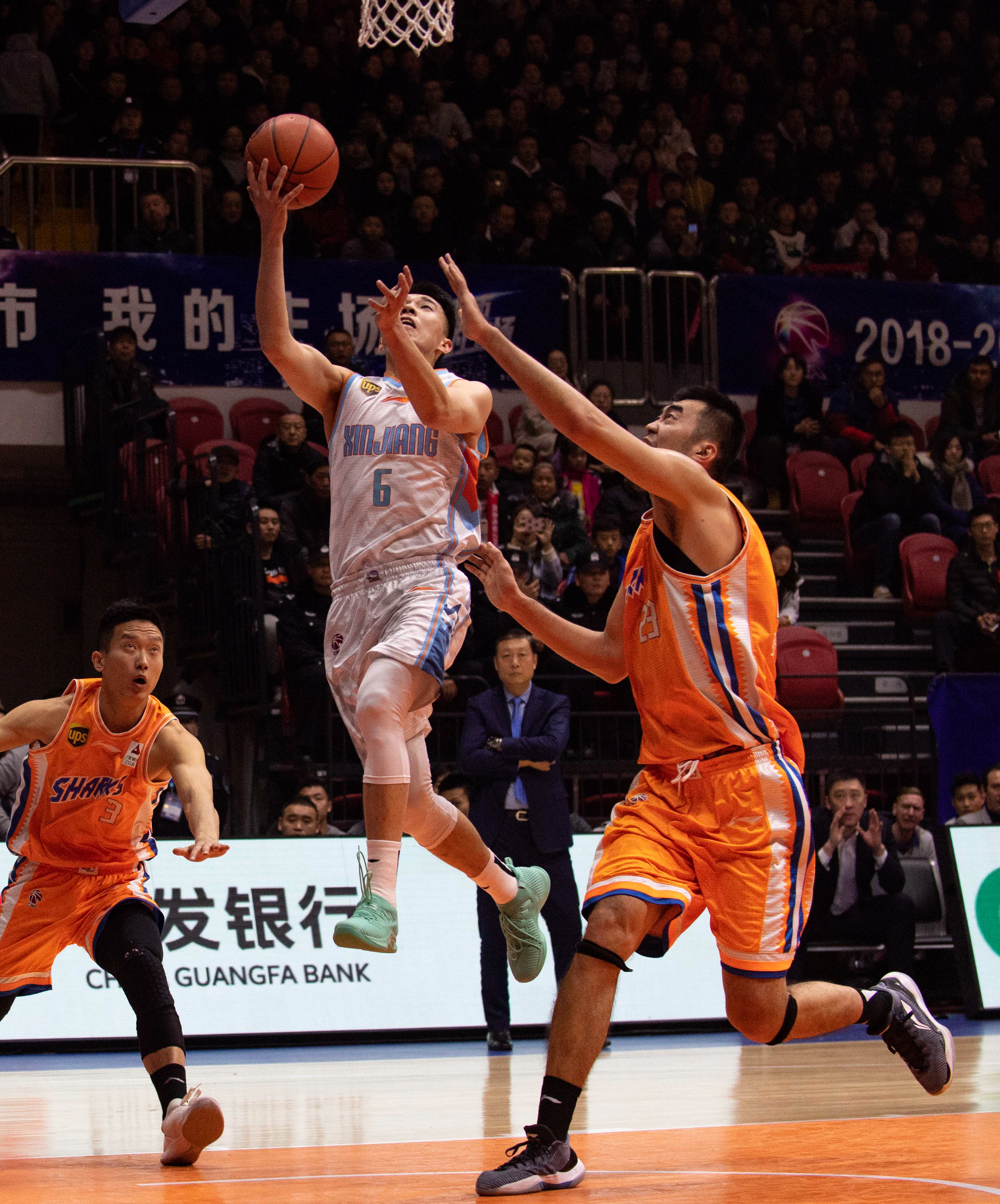 更加重视青 更加重视青